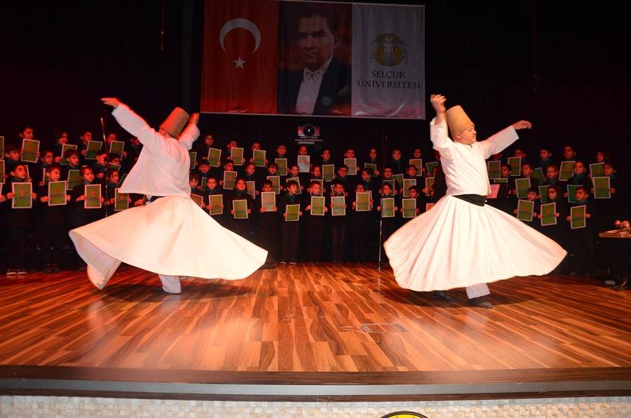 Yöntemli öğrenciler Mevlana'yı andı 3